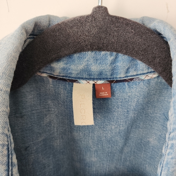 COPY - Pilcro The Bo Boyfriend Buttondown, Anthropologie - Picture 8 of 13